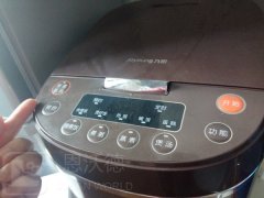 電飯煲怎么清洗？用神奇清潔海綿去除電飯煲污漬圖解